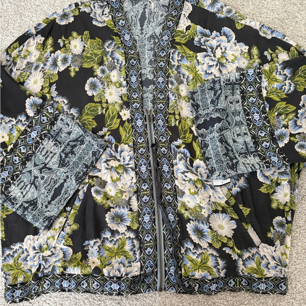 Free People Wildflower Drawstring Cinched Kimono Size XS/Small Bohemian - Picture 2 of 8